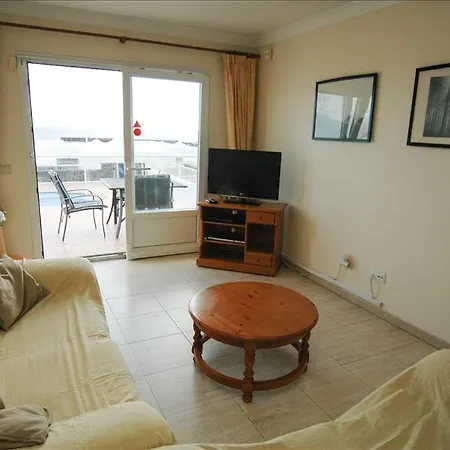 Villa Puerto Del Carmen Sleeps 5 With Pool