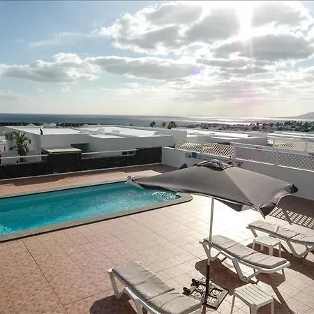 Puerto Del Carmen Sleeps 5 With Pool Villa Puerto del Carmen (Lanzarote)