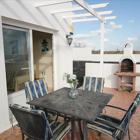 Puerto Del Carmen Sleeps 5 With Pool Пуэрто дель Кармен