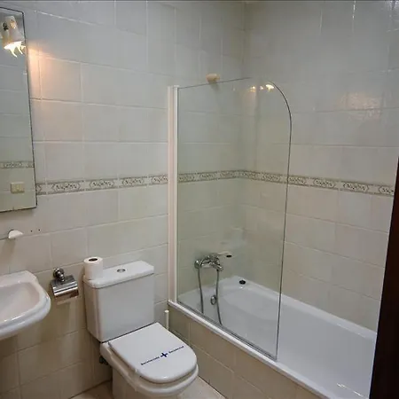 Puerto Del Carmen Sleeps 5 With Pool Вилла